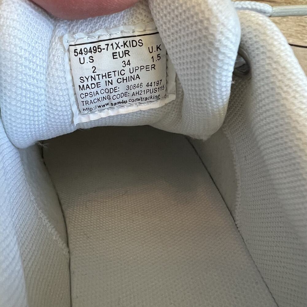 Levi's White Sneakers - Picture 7 of 9